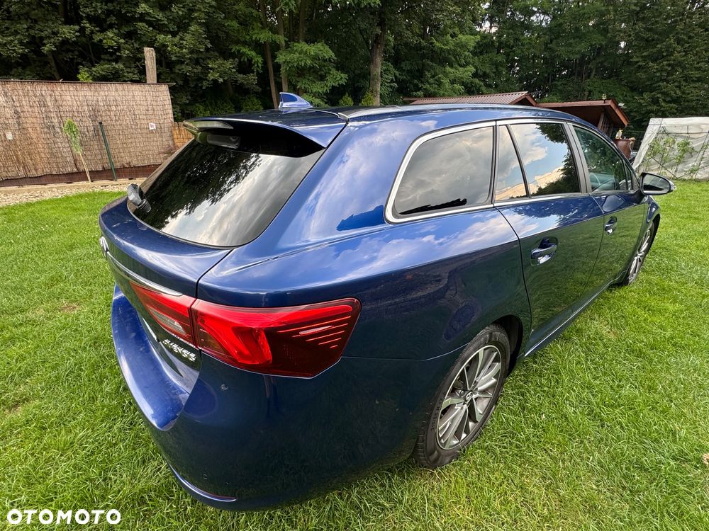Toyota Avensis 2.0 D-4D Prestige - 21