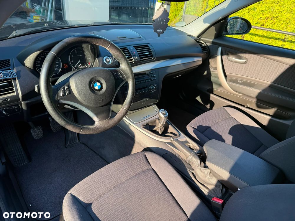 BMW Seria 1 118i - 4