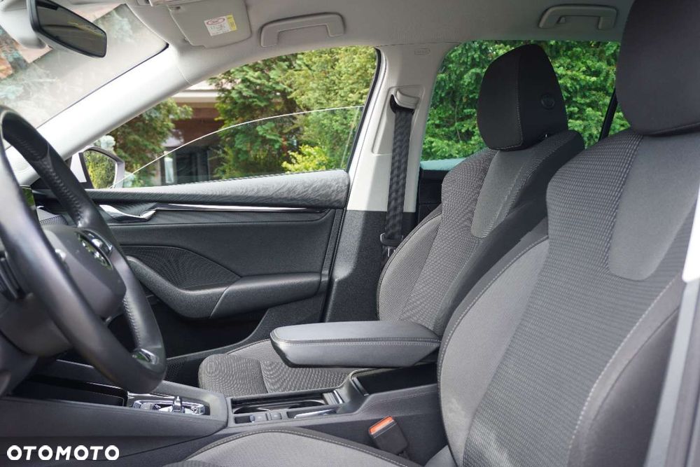 Skoda Octavia 2.0 TDI DSG Ambition - 11