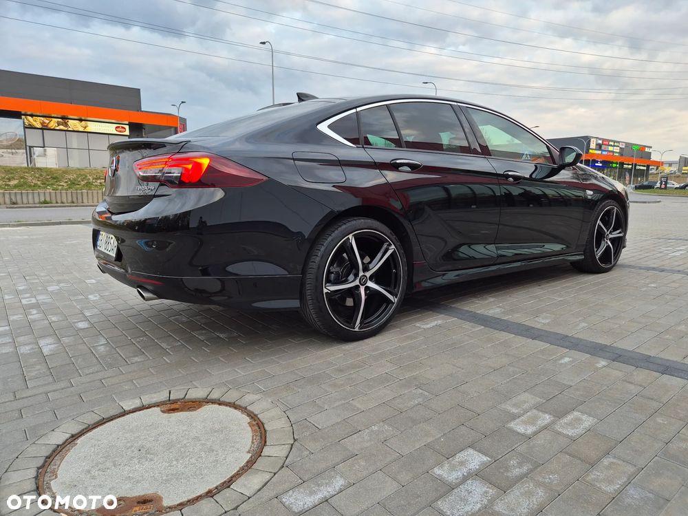 Opel Insignia 2.0 T 4x4 GSi S&S - 7