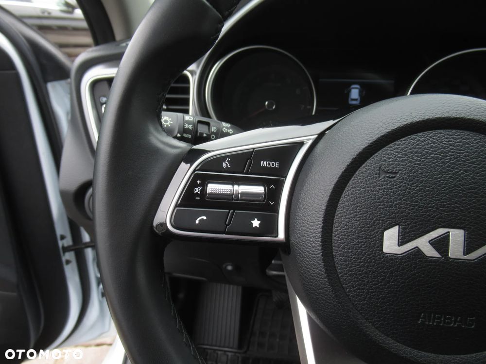 Kia Ceed 1.5 T-GDI M - 12