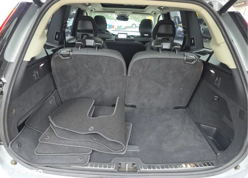 Volvo XC 90 - 13
