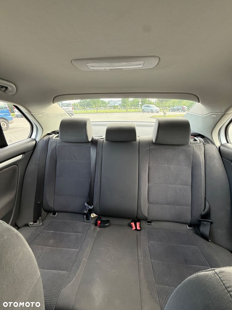 Volkswagen Jetta 2.5 - 10