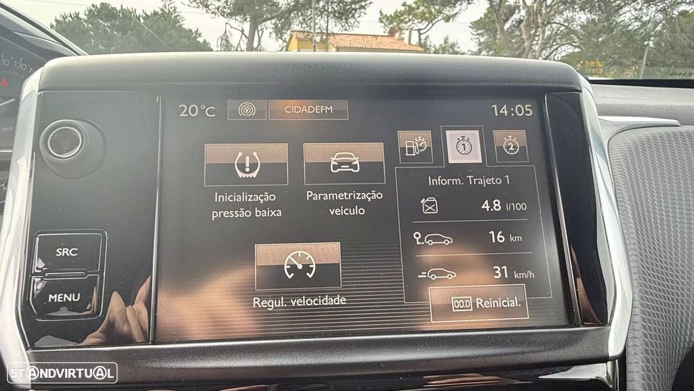 Peugeot 2008 1.2 PureTech Style - 29