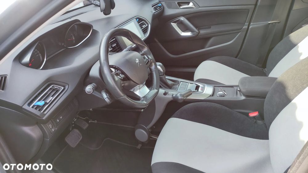 Peugeot 308 BlueHDi FAP 150 EAT6 Stop&Start Allure - 6