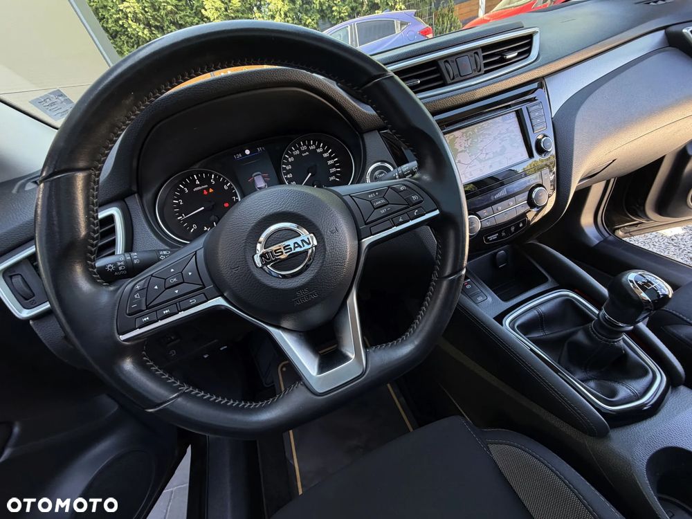 Nissan Qashqai 1.3 DIG-T N-Connecta - 29
