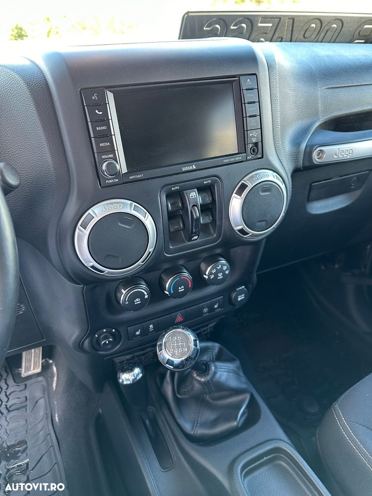 Jeep Wrangler - 28