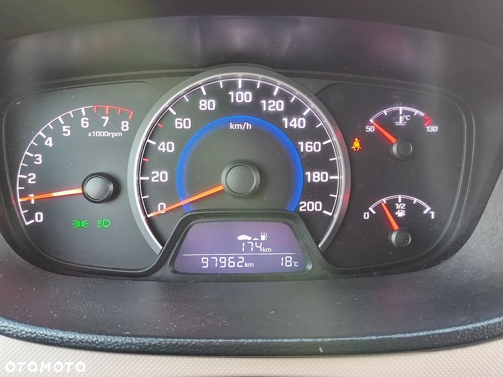Hyundai i10 - 24