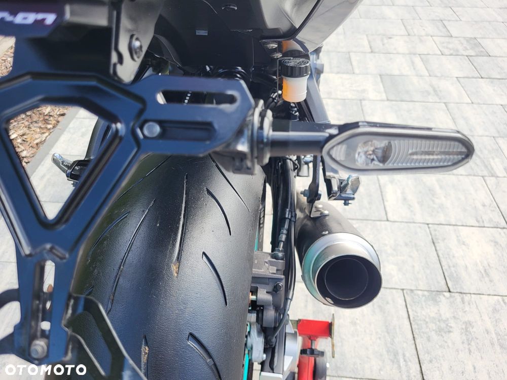 Yamaha MT - 27