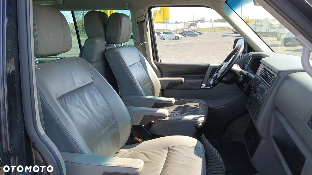 Volkswagen Multivan - 21