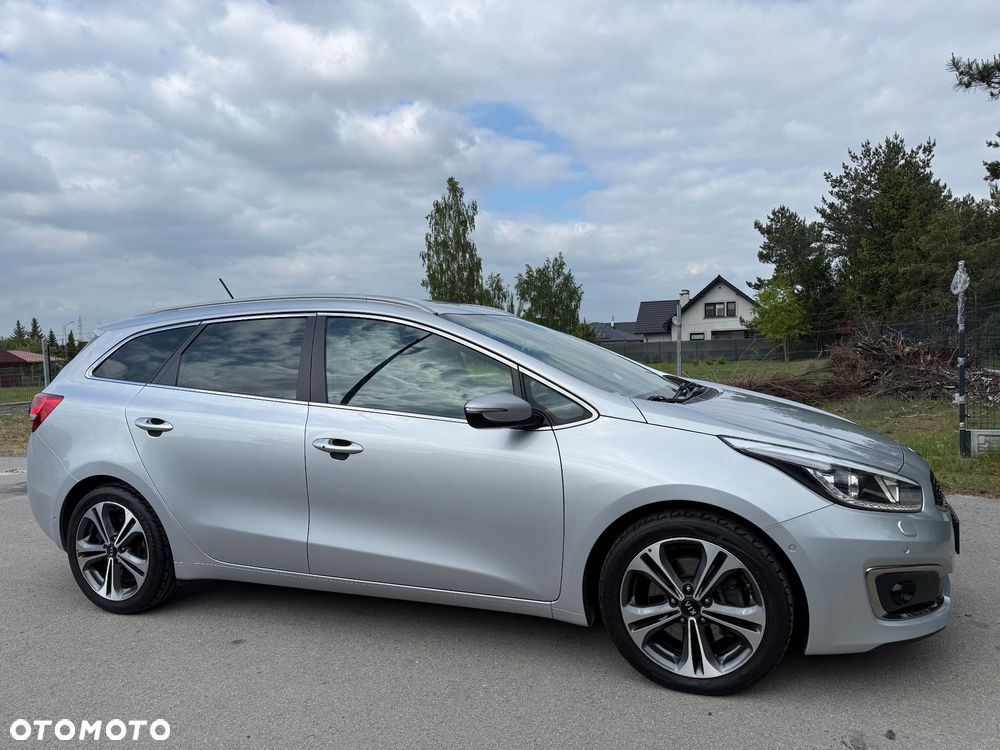 Kia Ceed 1.6 CRDi 136 ISG Platinum Edition - 4