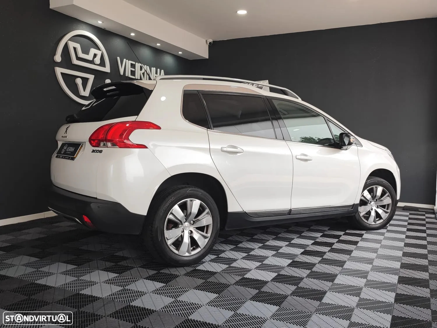 Peugeot 2008 1.4 HDi Allure - 12