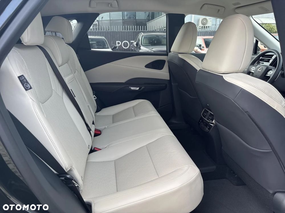 Lexus RX 450h+ Prestige - 11