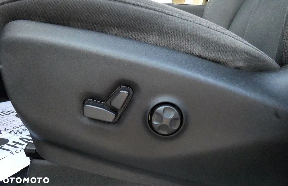 Chrysler Pacifica - 27