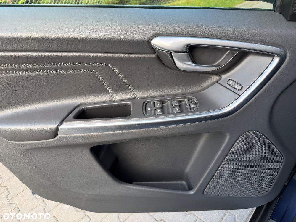 Volvo XC 60 - 16