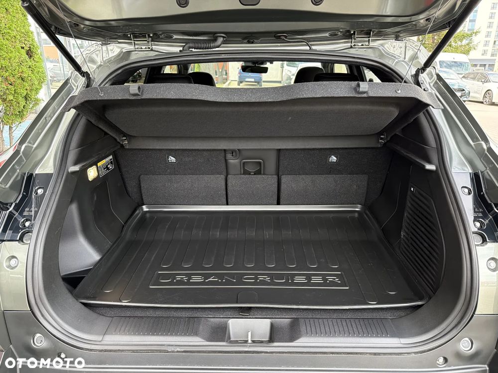 Toyota Urban Cruiser 61kWh Executive - 11