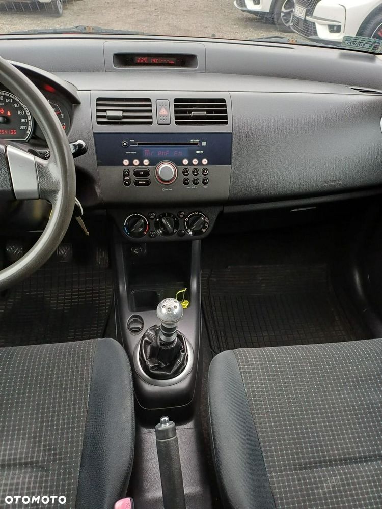 Suzuki Swift 1.3 DDiS Comfort - 23