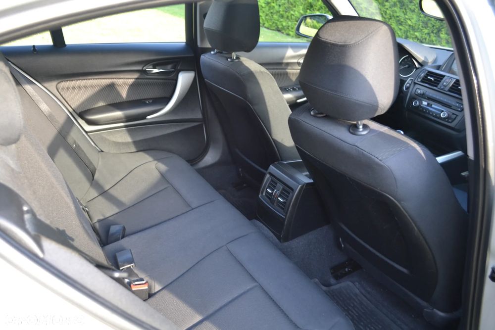 BMW Seria 1 114i - 11