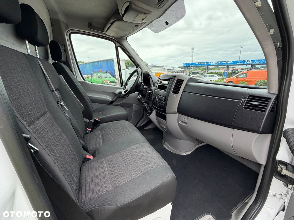 Mercedes-Benz Sprinter - 5