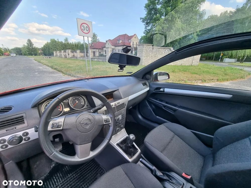 Opel Astra III GTC 1.6 Sport - 17