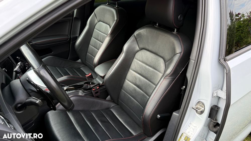 Volkswagen Golf 2.0 TSI DSG GTI - 14