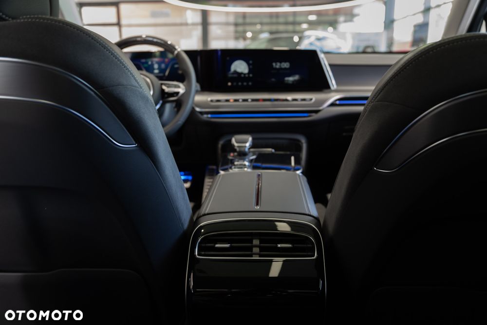 Hongqi H9 - 23