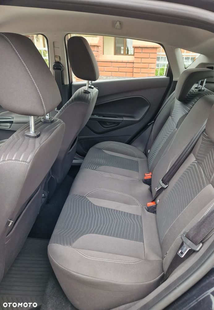 Ford Fiesta 1.6 TDCi DPF Titanium - 14