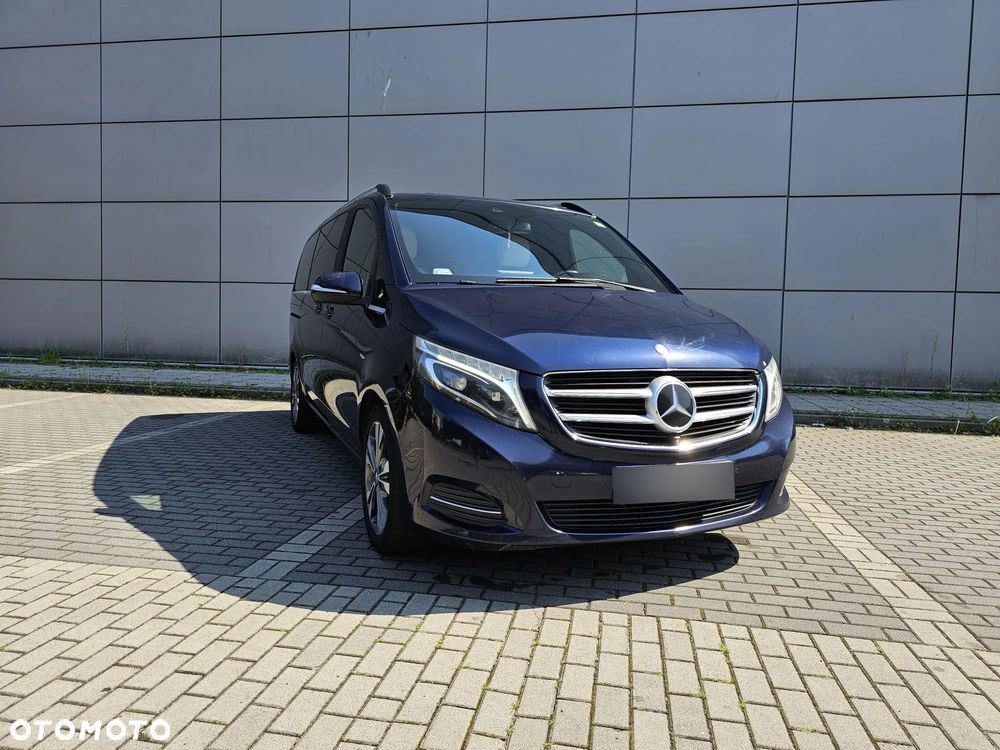 Mercedes-Benz Klasa V - 1