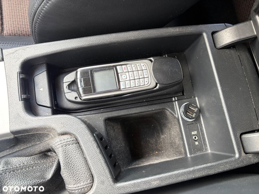 BMW Seria 3 318d DPF Edition Sport - 24