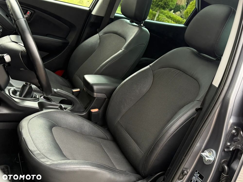 Hyundai ix35 1.7 CRDi Premium 2WD - 24