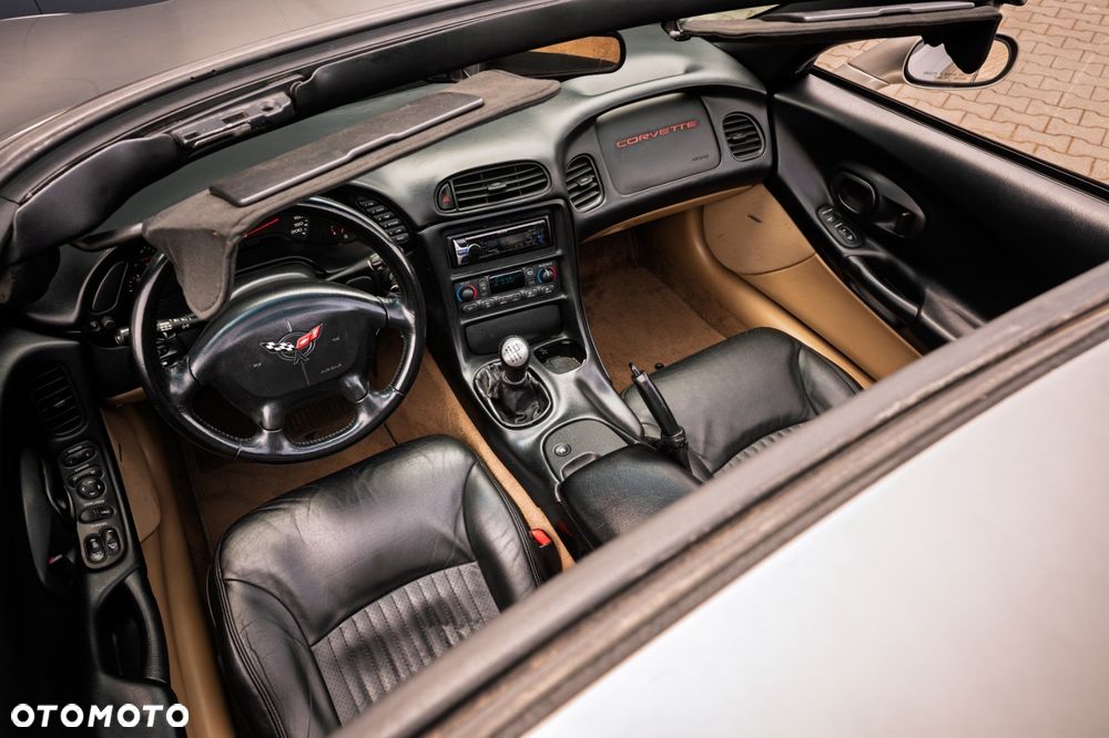 Chevrolet Corvette - 28