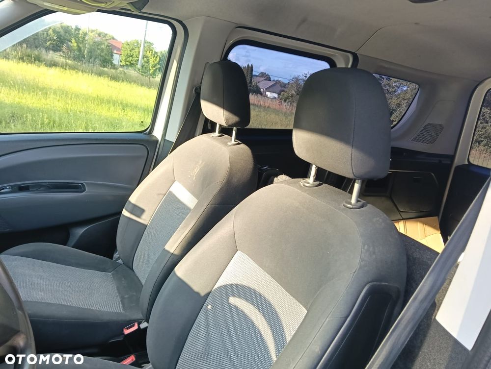Fiat Doblo 1.3 Multijet 16V Active - 12