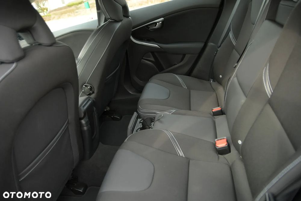 Volvo V40 D3 Drive-E Momentum - 20