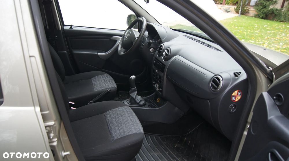 Dacia Duster 1.6 Ambiance - 16