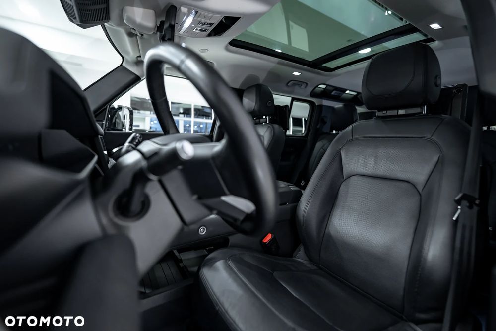 Land Rover Defender 110 D250 X-Dynamic HSE - 25