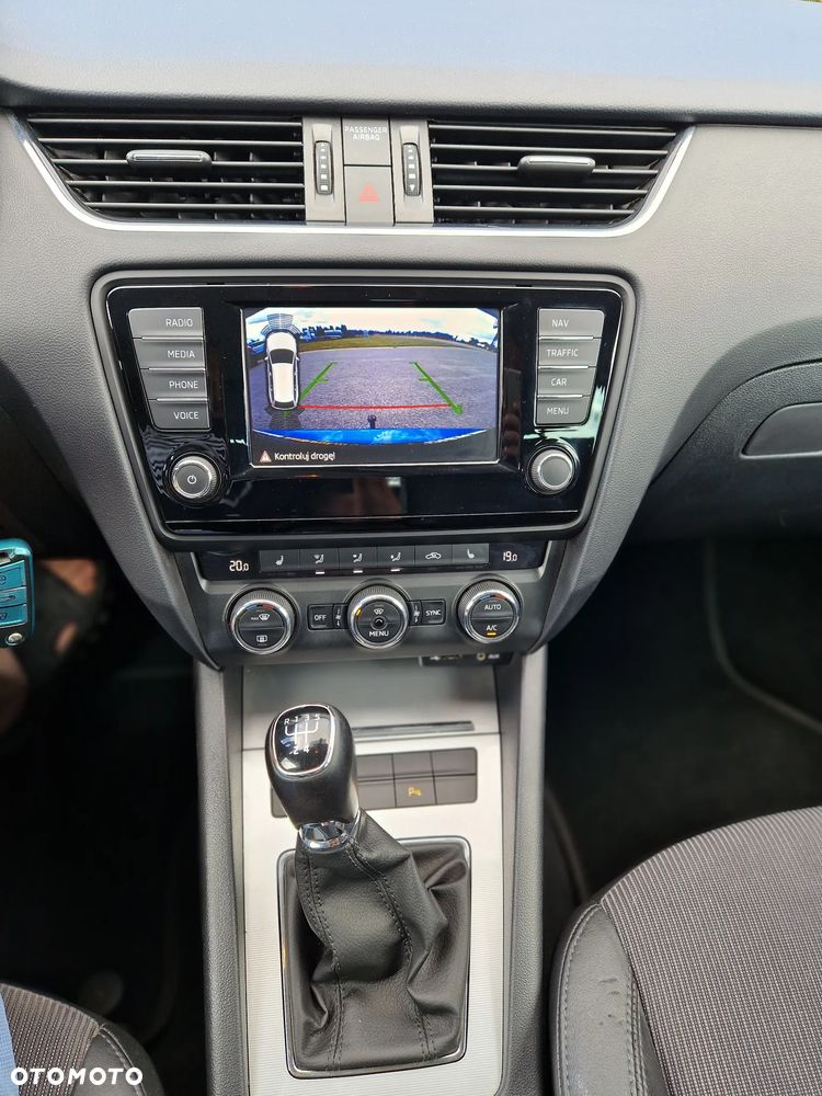 Skoda Octavia - 23