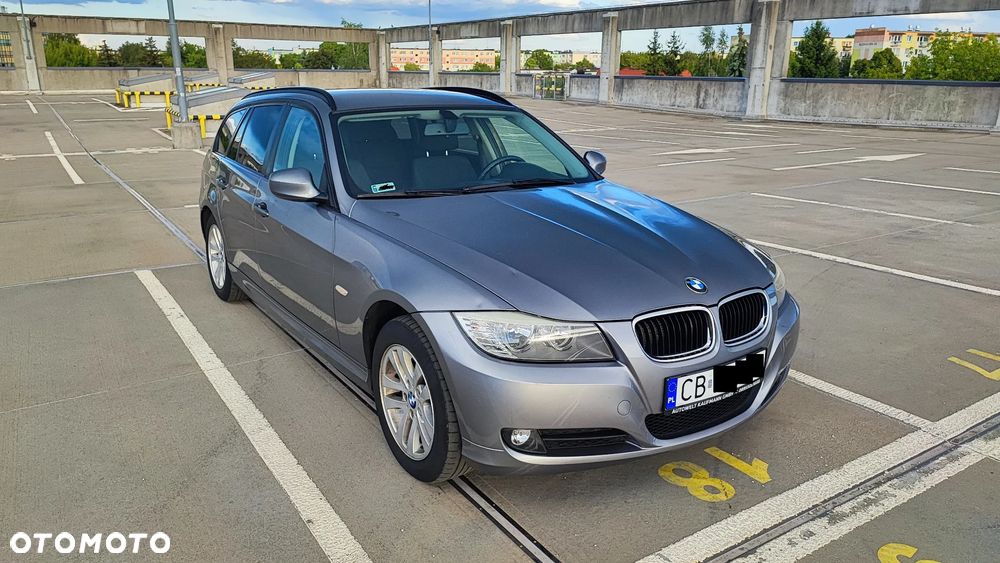 BMW Seria 3 318i - 12