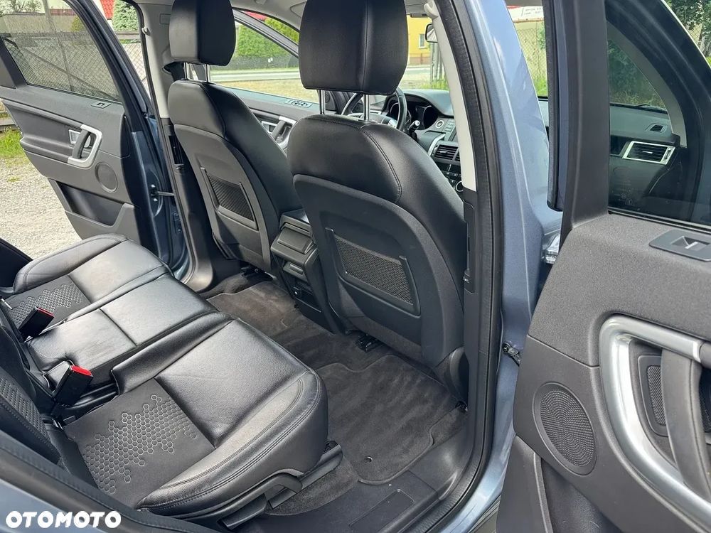 Land Rover Discovery Sport - 28