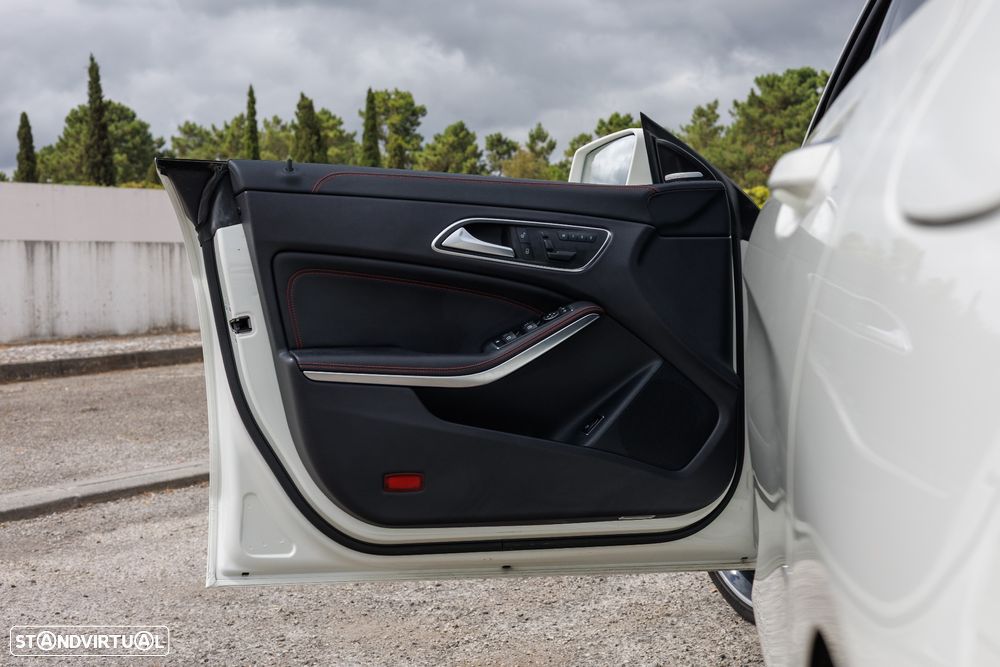 Mercedes-Benz CLA 220 d AMG Line Aut. - 38