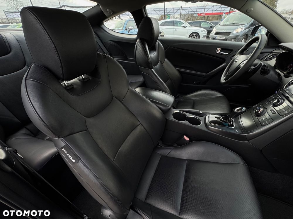 Hyundai Genesis Coupe 3.8 V6 Automatik - 26