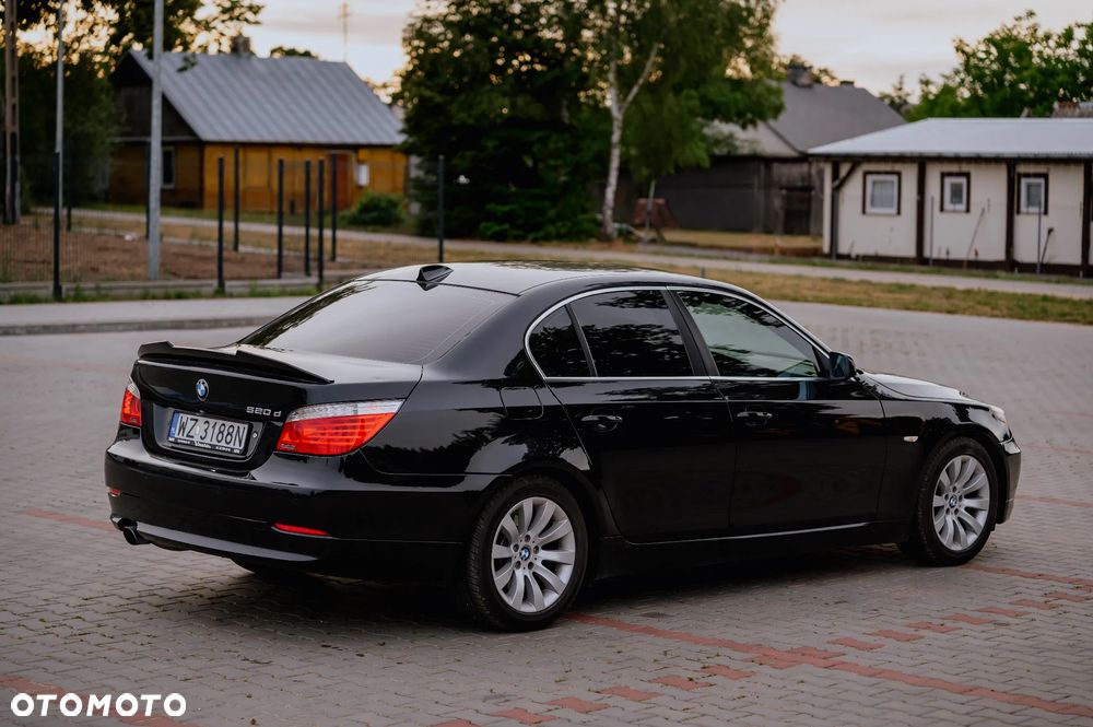BMW Seria 5 520d - 12