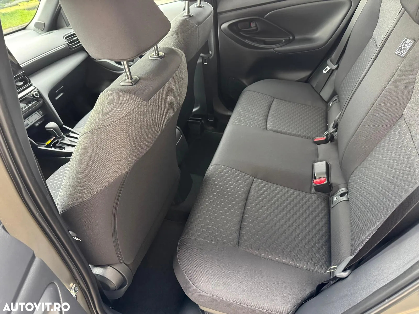 Toyota Yaris Cross 1.5 VVT-i HSD 4x2 Dynamic - 7