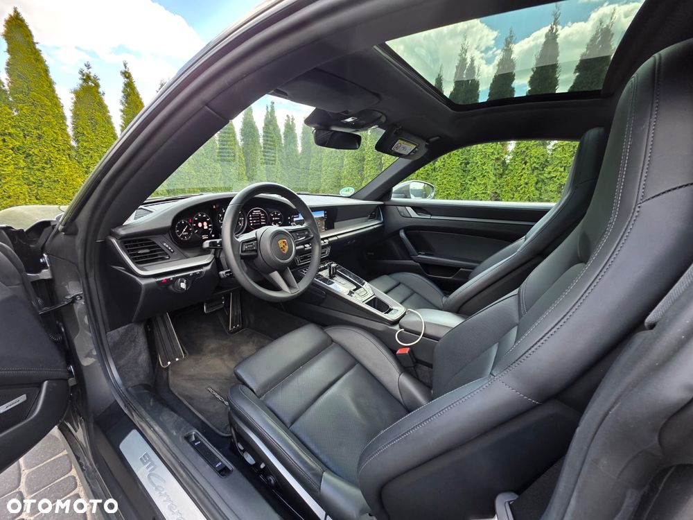 Porsche 911 Carrera 4 PDK - 11