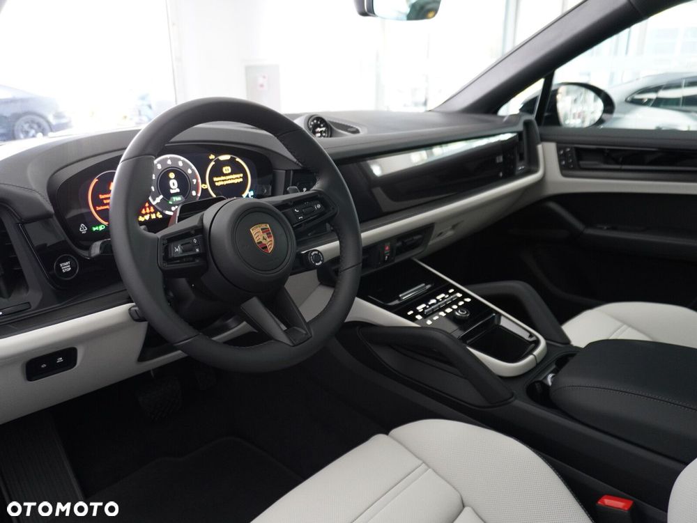 Porsche Cayenne E-Hybrid PHEV Black Edition - 29