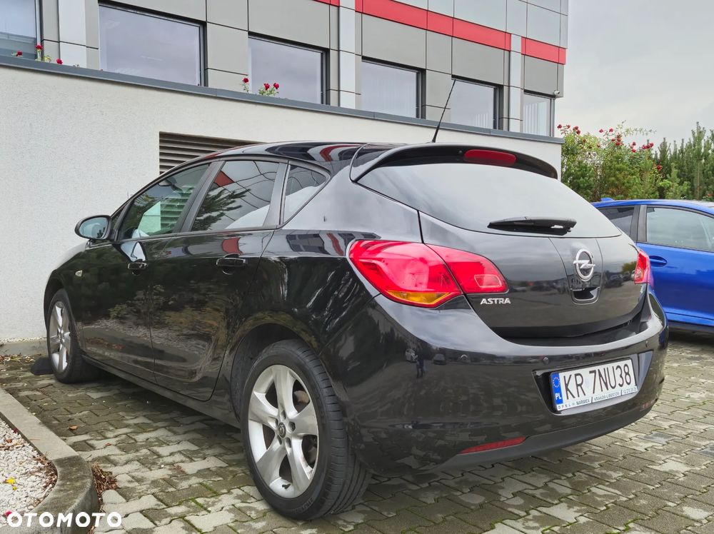 Opel Astra IV 1.4 Cosmo - 4
