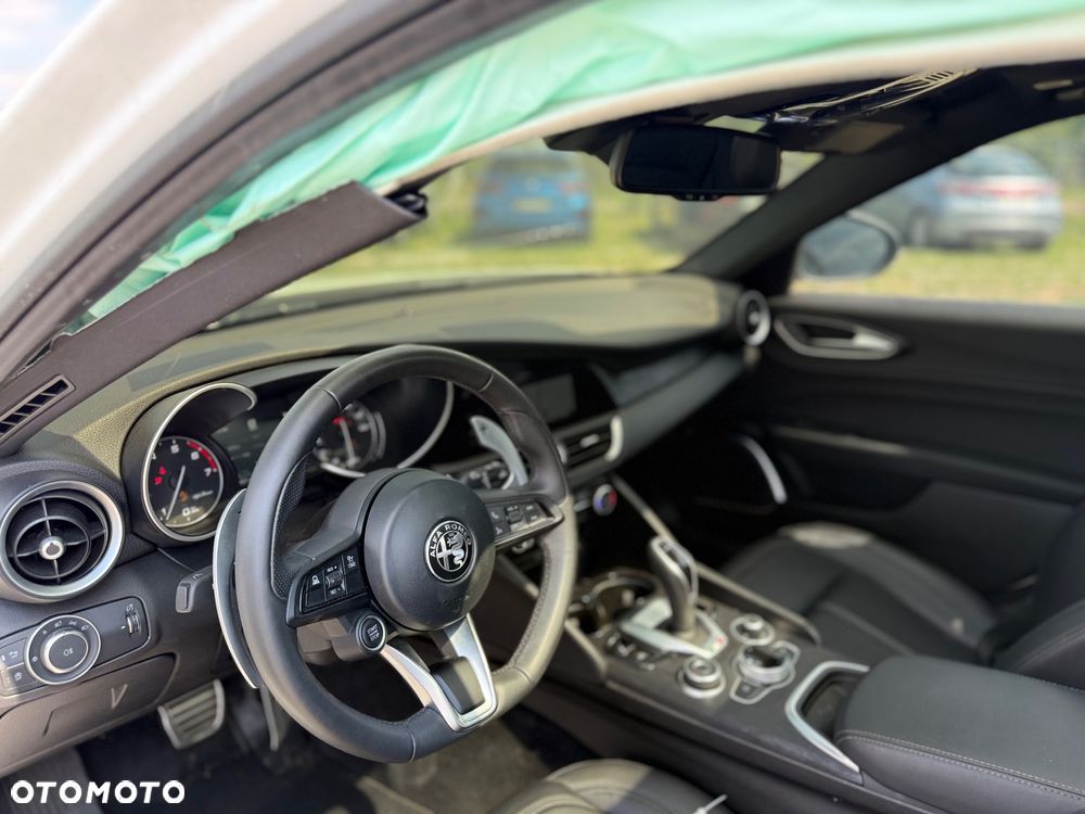Alfa Romeo Giulia 2.0 Turbo Veloce - 14