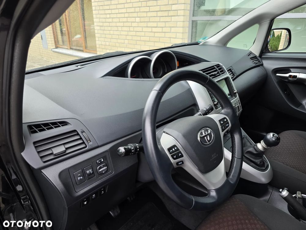 Toyota Verso 1.8 5-Sitzer Executive - 16
