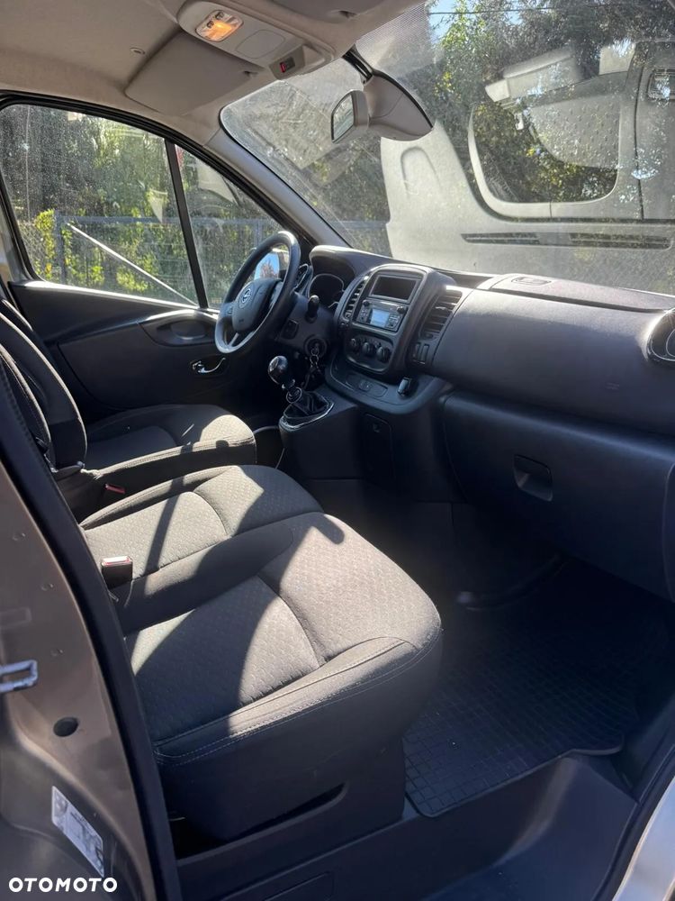Opel Vivaro - 2