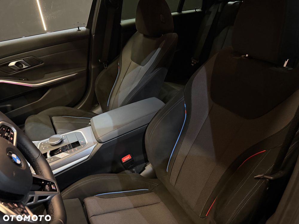 BMW Seria 3 330d xDrive mHEV M Sport - 23