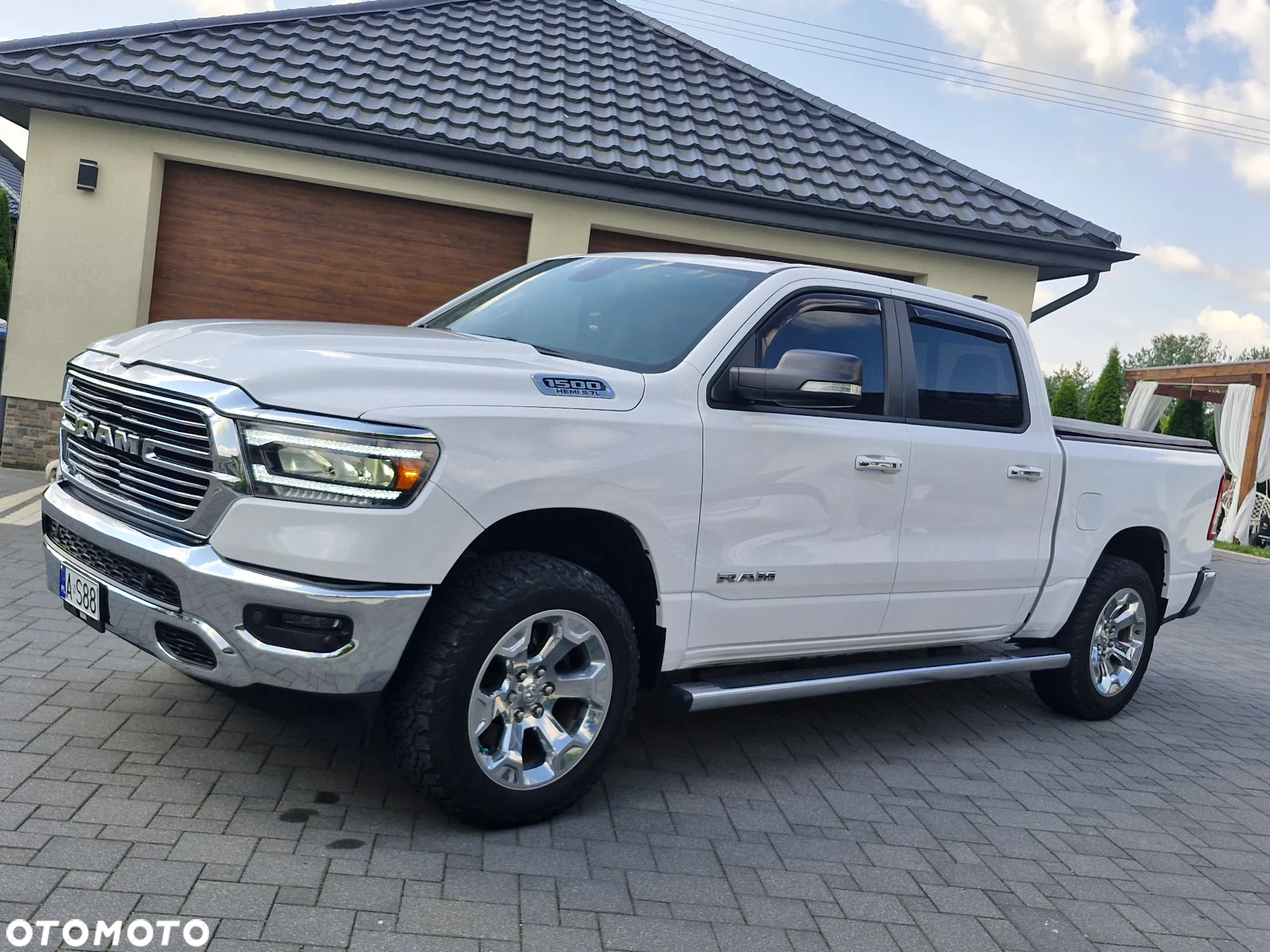 Dodge RAM 1500 5.7 4x4 - 19
